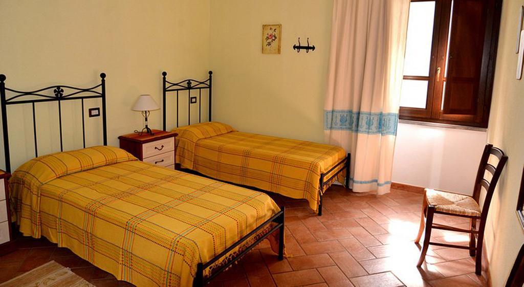 B&B Sa Prama Galtellì Exteriör bild